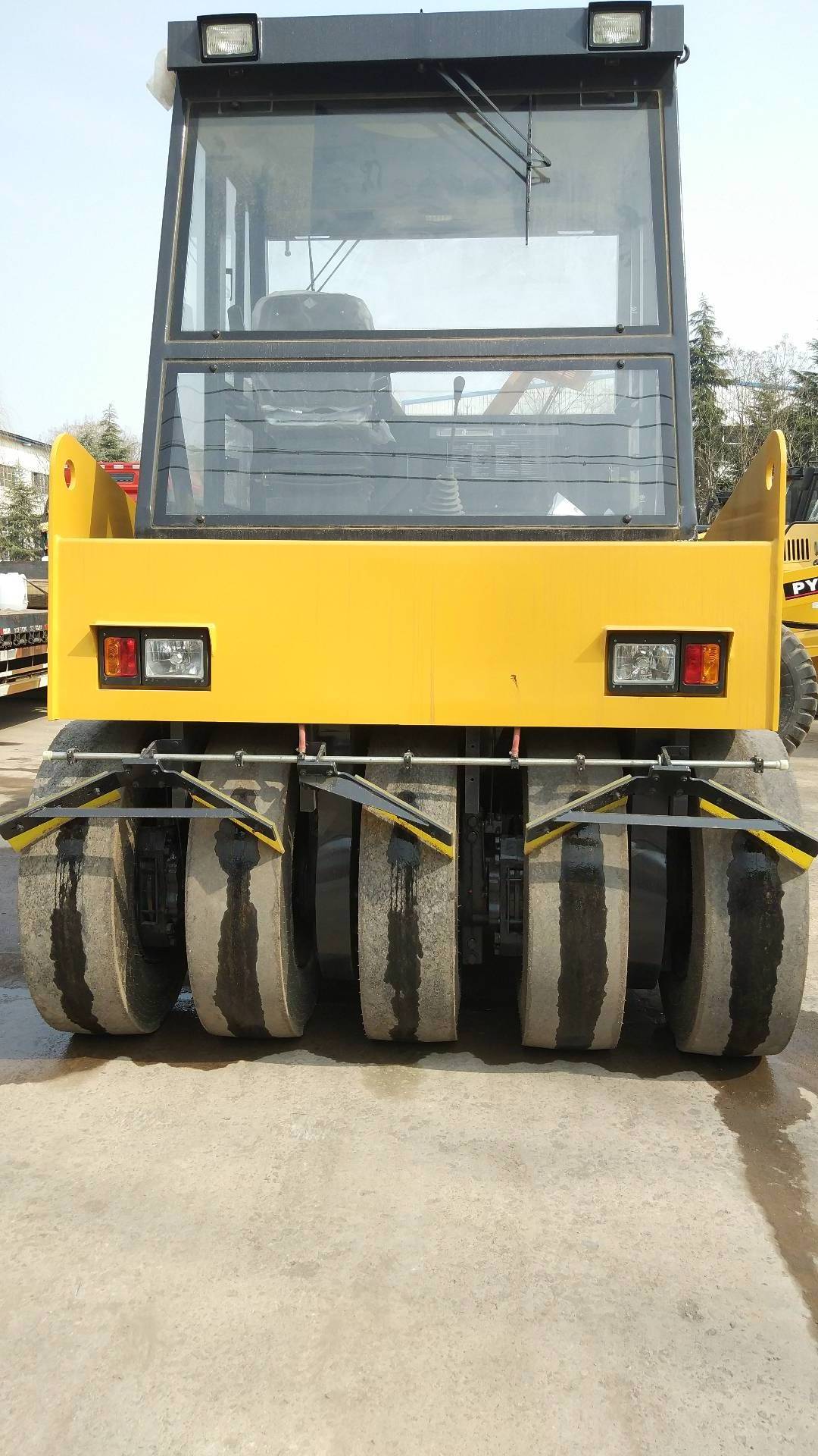 asphalt rollers Pneumatic Tire Roller road roller used for Asphalt Road Construction and base compaction