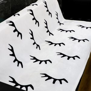 Beauty Salon Decoration Lash Decoration Stretch Bedspread Printed Eyelash Eyelashes Blankets Non-woven OEM ODM Private Label