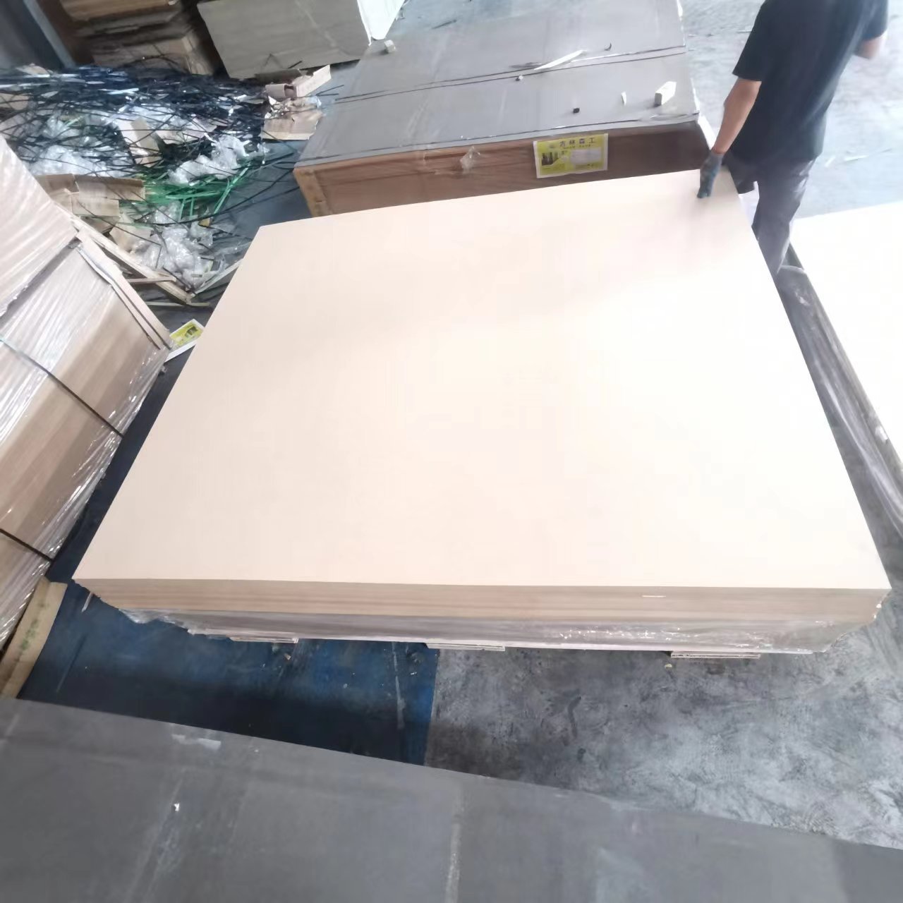 Factory Directly Sale Plain mdf 12mm 15mm 18mm Cheap mdf board