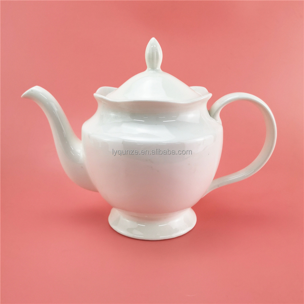 wholesale hotel restaurant white ceramic teapot/ porcelain coffee pot