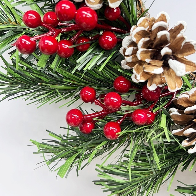 Hot Sale Artificial Red Berry Pine Needle Wreath Indoor Christmas Decoration Green Decorative Flowers&Wreaths Hanging Door Decor