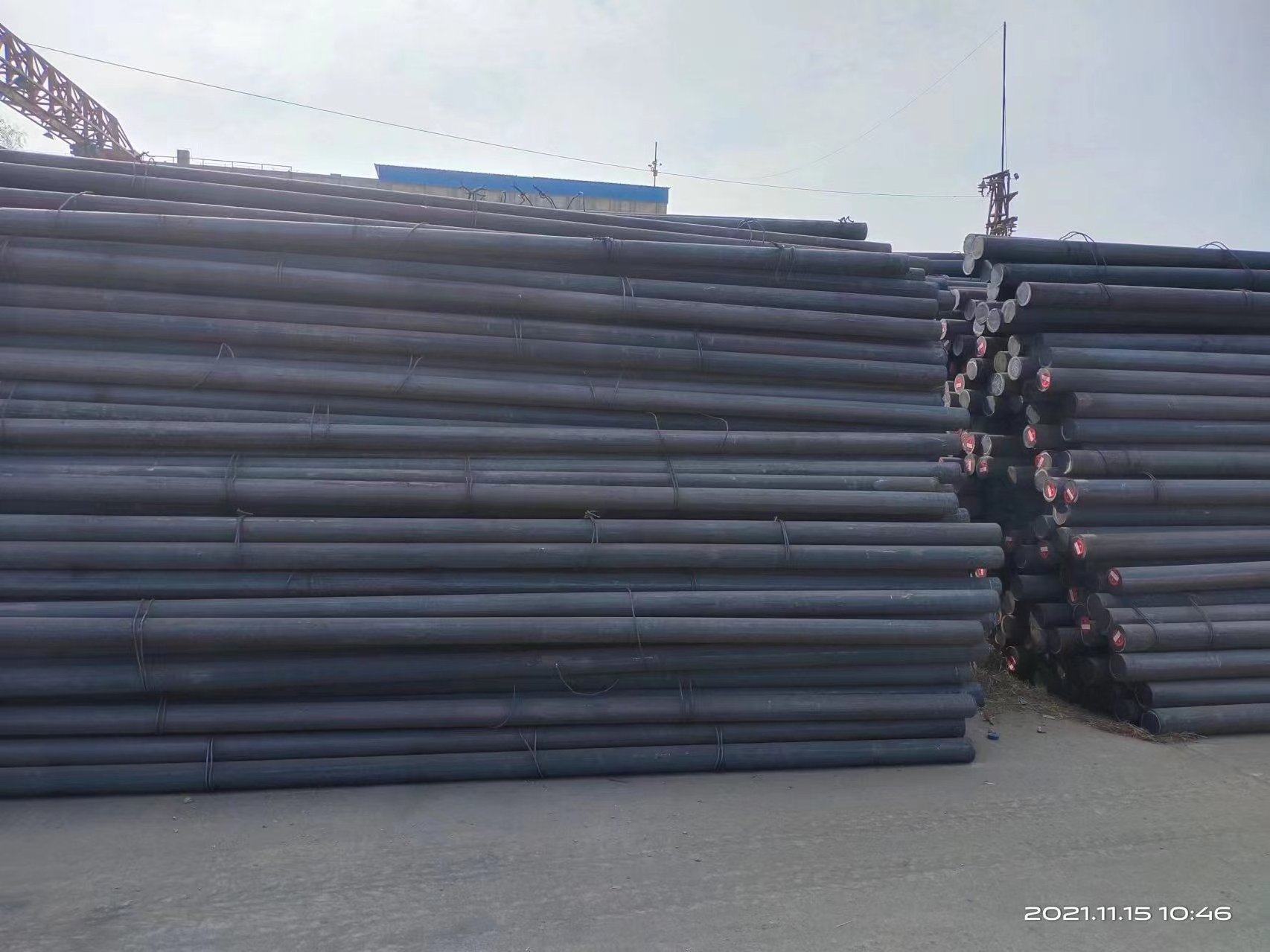 China SAE1045 /S45C Hot Rolled/Cold Drawn Carbon Steel Iron Round Bar steel Rod on sales