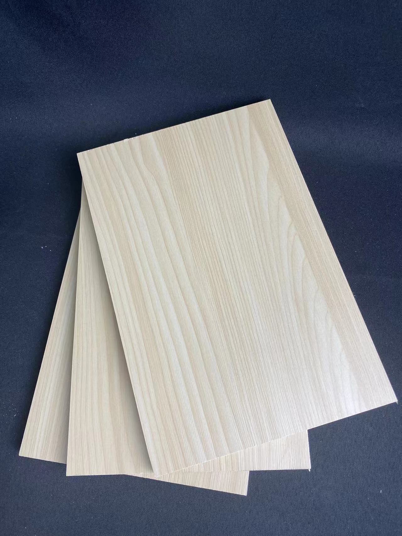 Wholesale 17Mm Veneer Plywood Board  E1 Birch Wood Decorative Plywood Panels