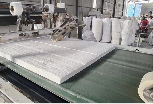 High-Temperature Insulation and Efficiency for Furnaces Customizable ceramic fiber blankets