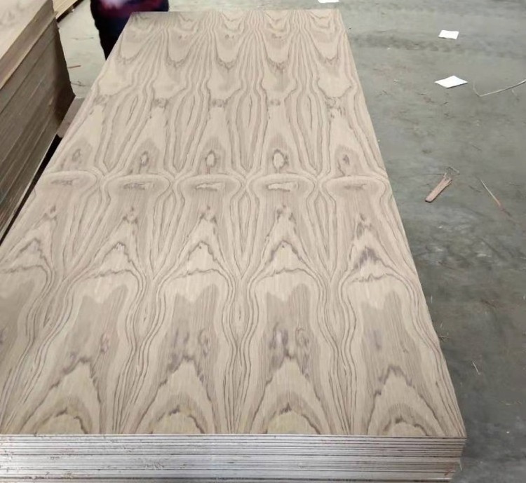 Natural Red /White Oak Plywood 1220*2440*18mm Best Price From China Factory