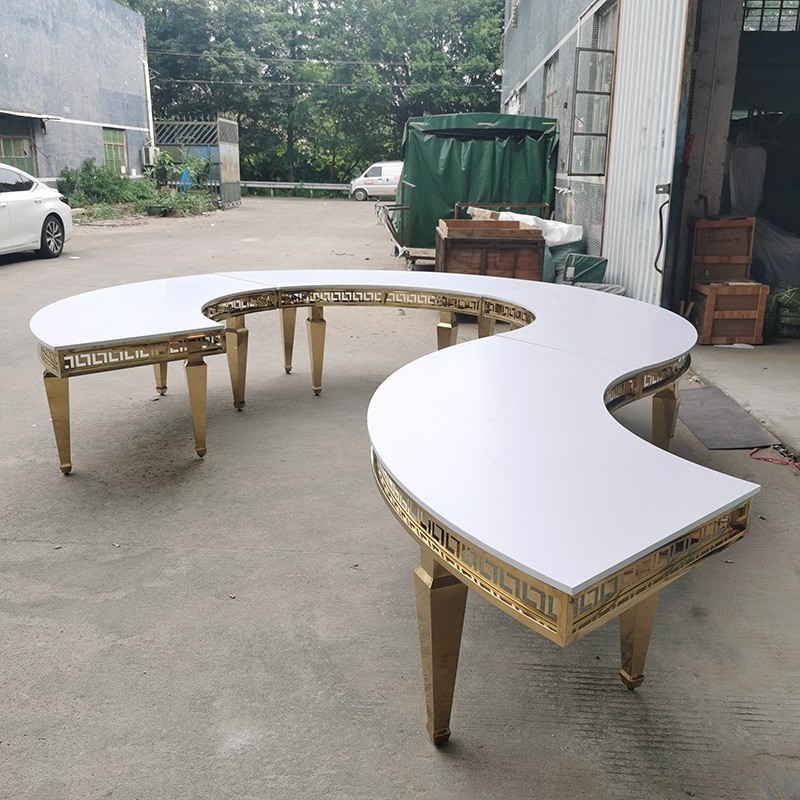 Top Quality Shiny Luxury Golden Serpentine Wedding Event Table