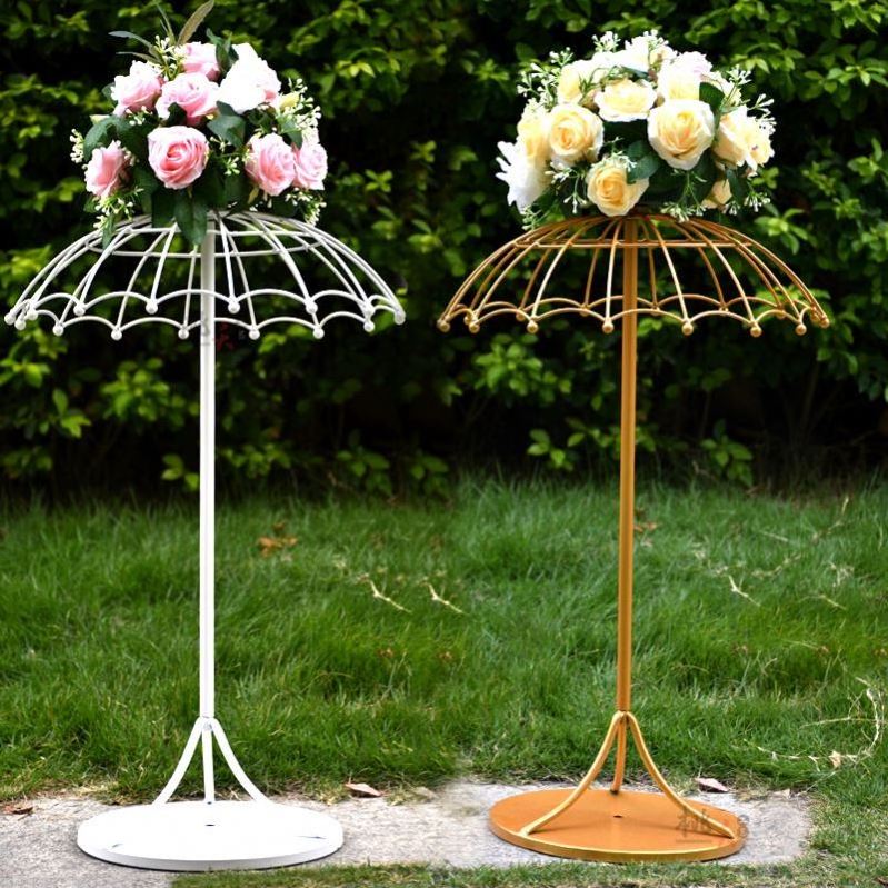 high quality umbrella shape wedding table centerpiece Metal Embossed Flower Candle Holder