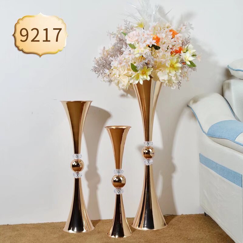 wholesale price gold metal trumpet black flower vase decor stand for wedding centerpieces