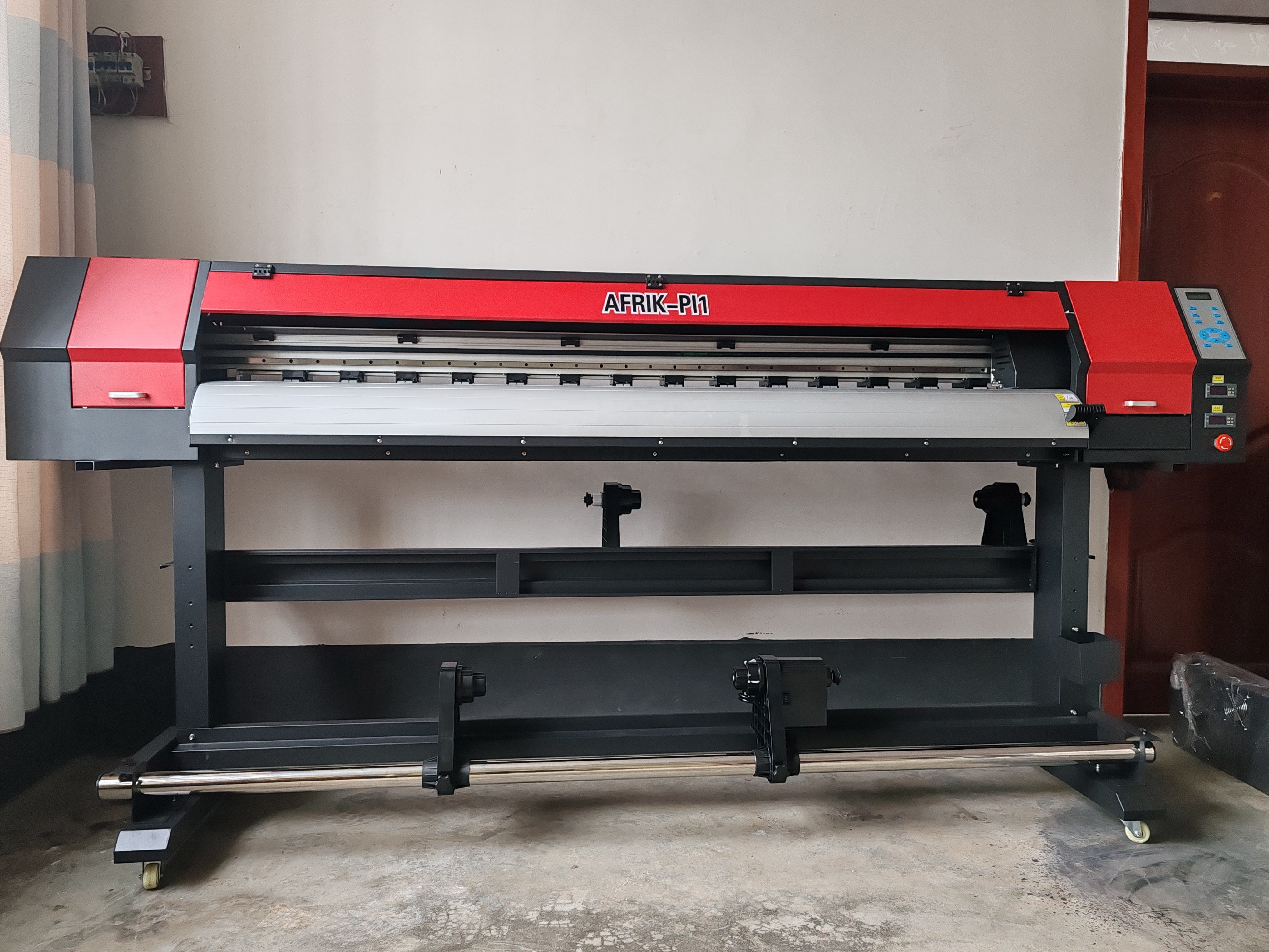 1.8m Large Format Printer  Eco Solvent Printer With I3200/Xp600 Print Head