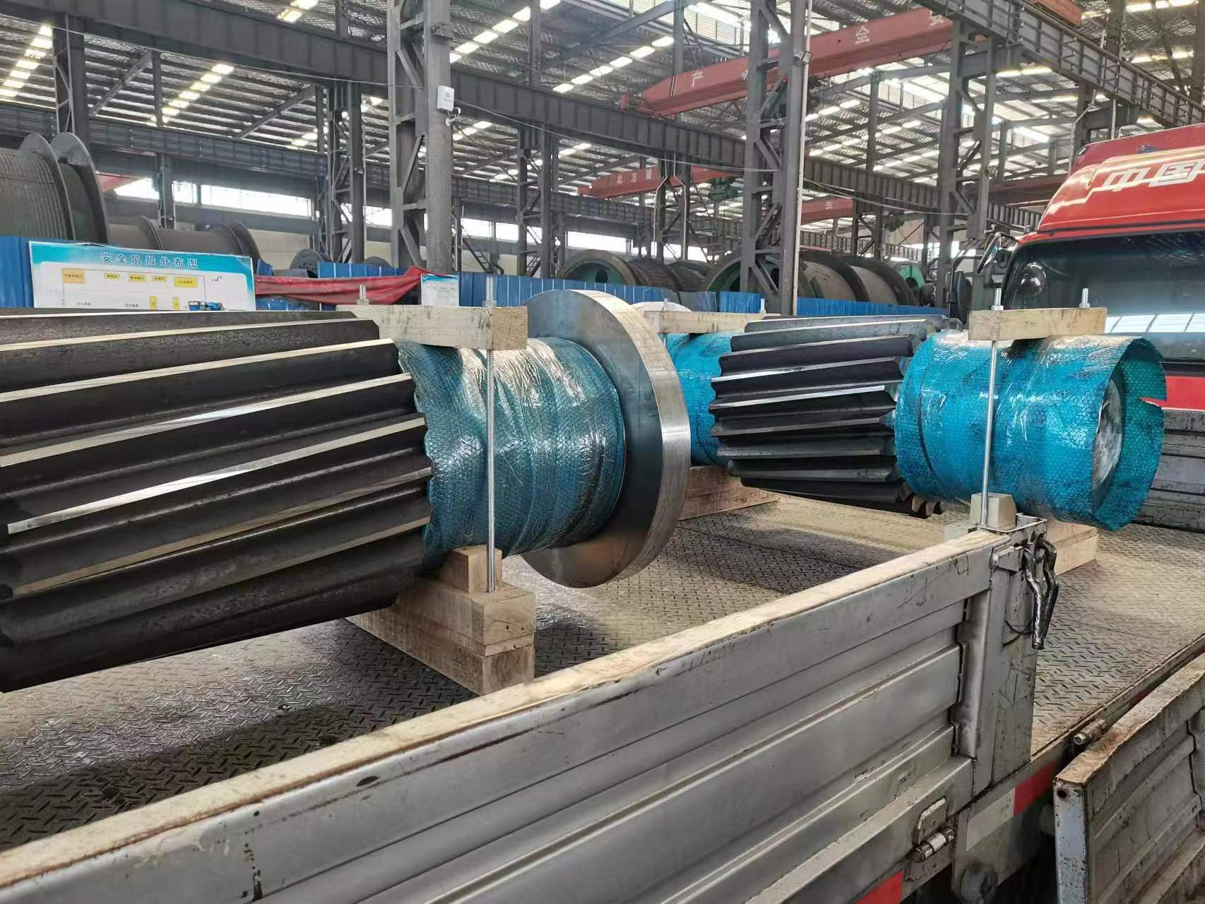 Customized Large Size High Precision Helical Gear Shaft Main Gear Propeller Shaft 42CrMo for Rotory Kiln