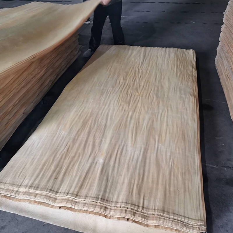 China 0.25mm 0.3mm rotary cut birch wood veneer