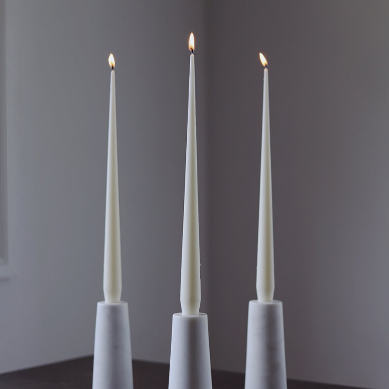 2023 Hot selling 35cm pointed taper paraffin wax colored smokeless long pole wedding party candle dinner taper candles