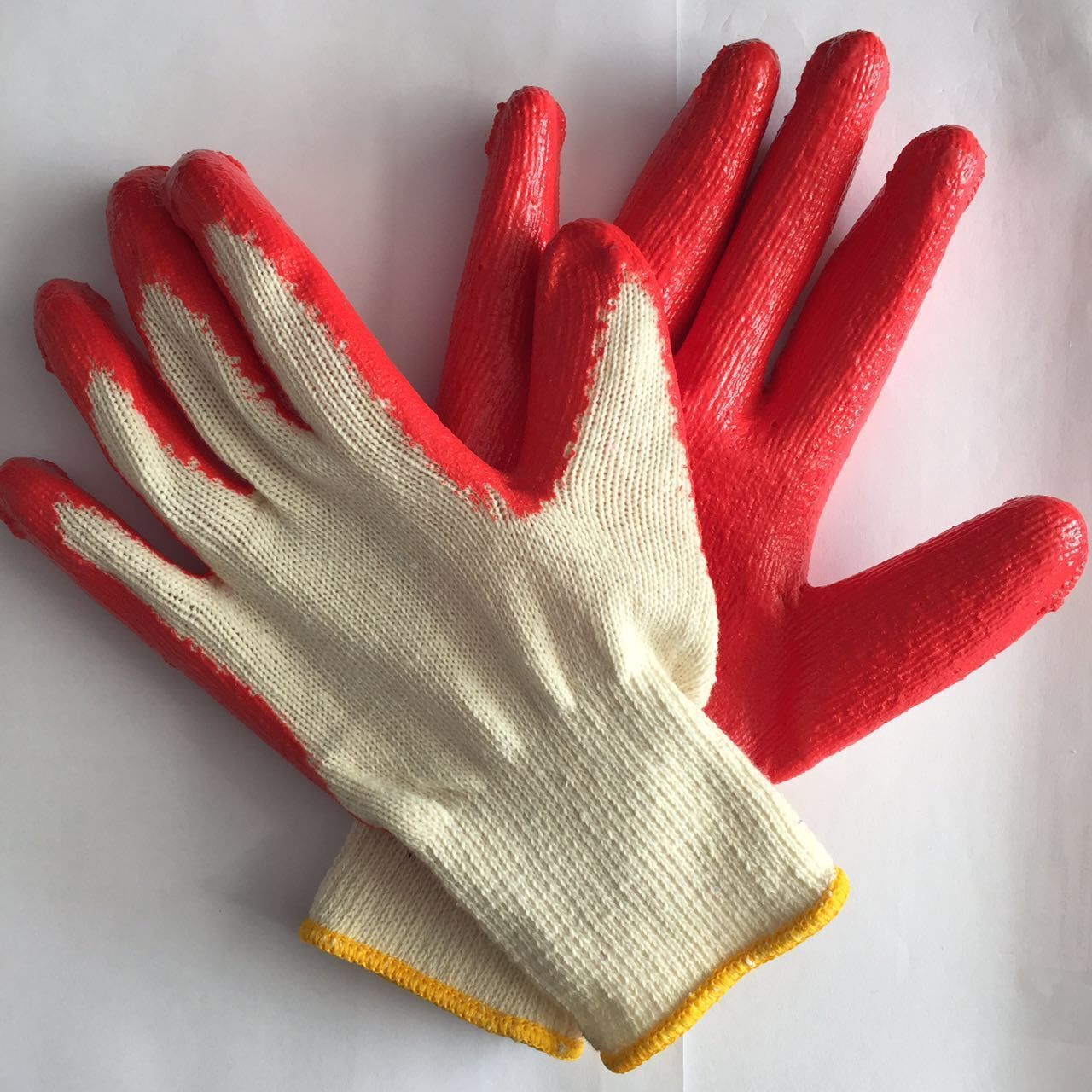 Cheap 10 Gauge Knitted White Cotton Red Latex Rubber Gloves Coated Labor Hand Protective Safety Work Gloves Guantes