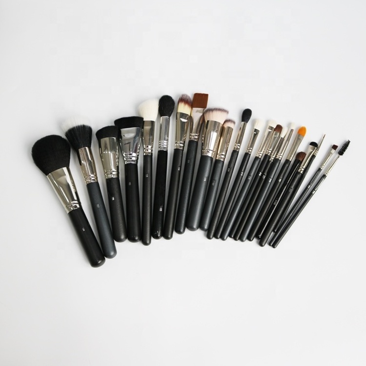 Luxury Makeup Brushes Set Kit Wholesale Wood Handle black copper tube Private Label foundation Cosmetic makeup brushes