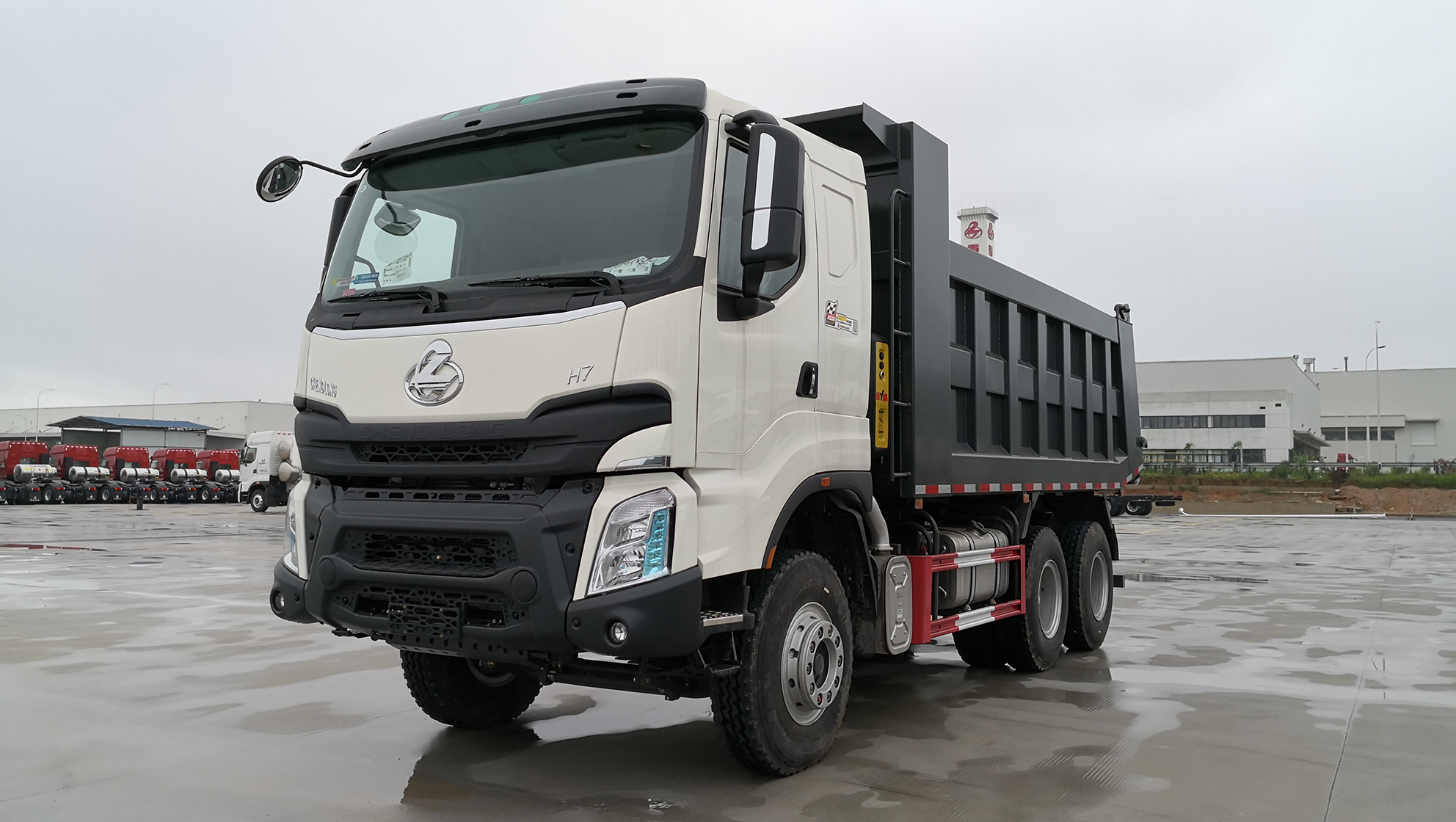 Best seller Chenglong H7 6x4 10 Wheel Diesel Euro3 Dump Tipper Truck Left Hand Drive Dump Truck for sale