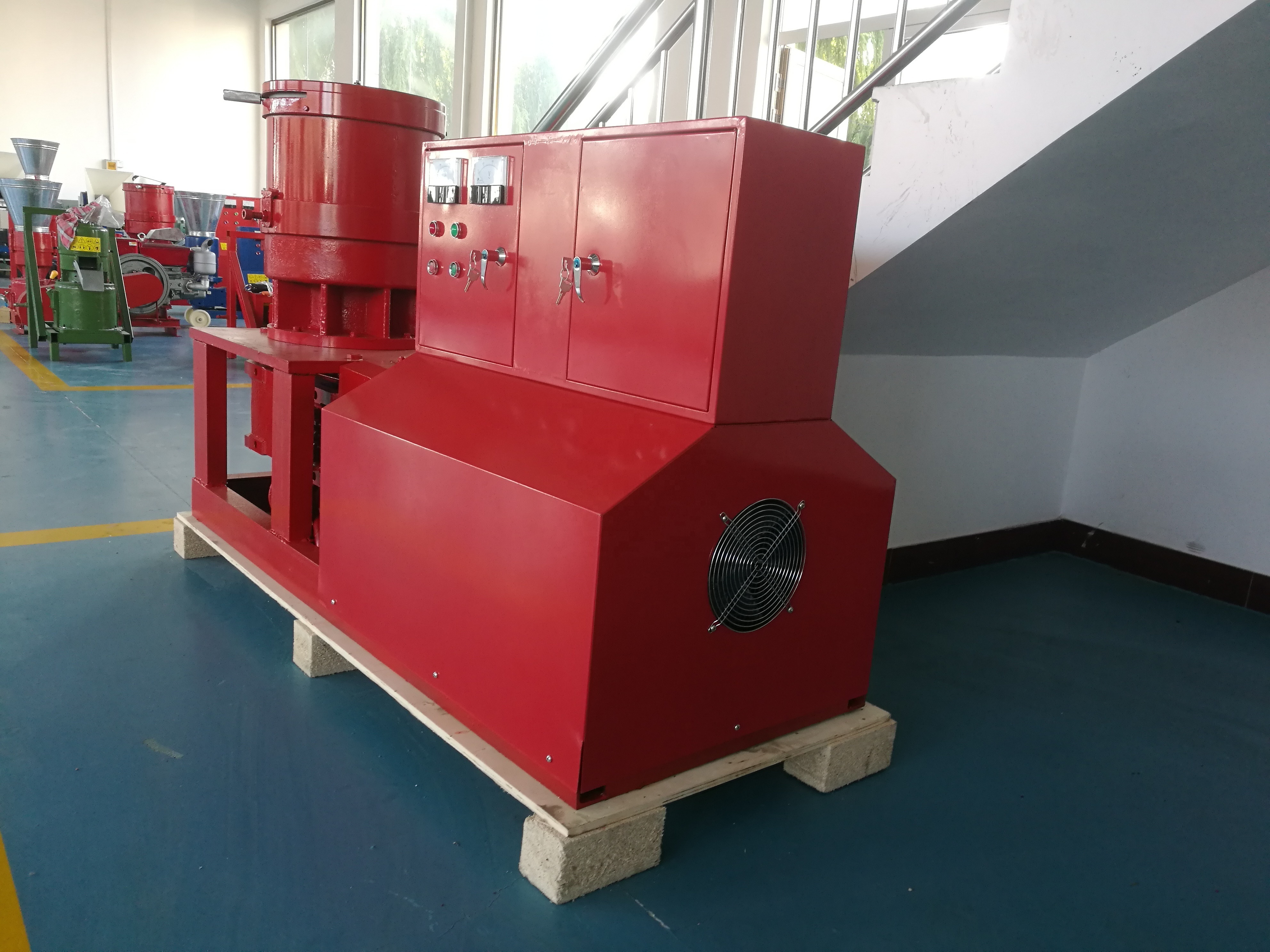 MKL395 biomass wood pellet mill machine with CE certification free sea shipping to port