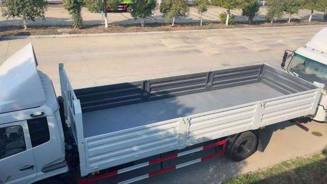 Factory Direct Selling 4x2 6wheel Cargo Truck Cargo Lorry