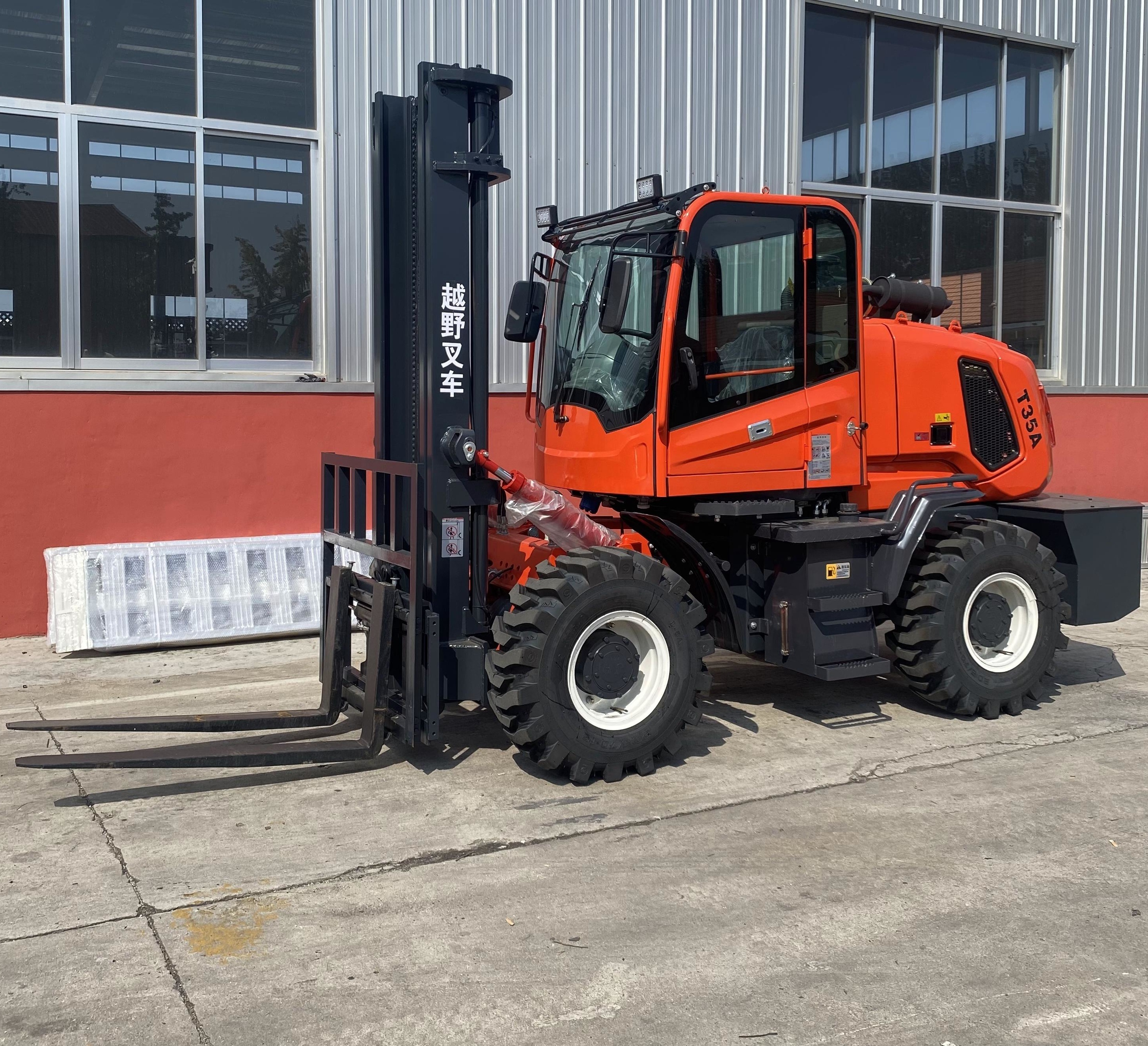 All Rough Terrain Forklift Truck 2.5t 3t 3.5t 4t 5t 6t 7 Ton off Road 4X4 4WD Forklift Lifting 3m 4m 5m for Sale