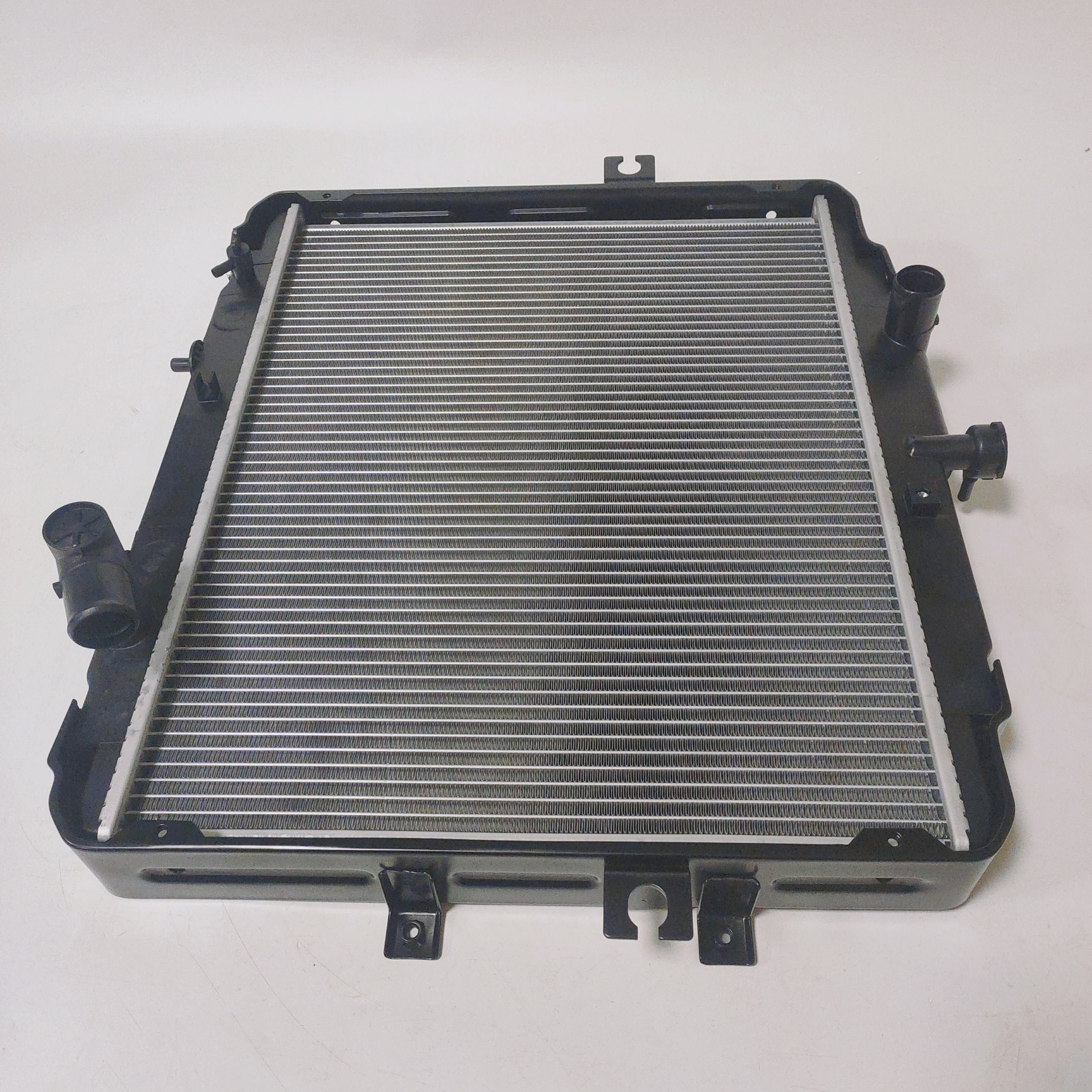 Car Radiator For Hyundai H100 2.5TDI 04-MT Plastic Water Tank Brazed Aluminum Fin Tube Radiator