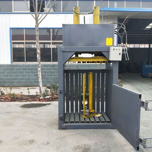 hydraulic baler for plastic / pine straw baler / hydraulic baler machine for used clothes on sale