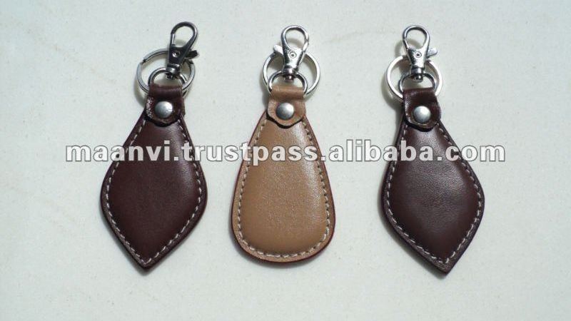 SMART FANCY SOFTY LEATHER KEY RINGS WITH METAL LOGO AND CHROME RINGS AND LOOPS/ LEATHER KEY RINGS WITH LOGO