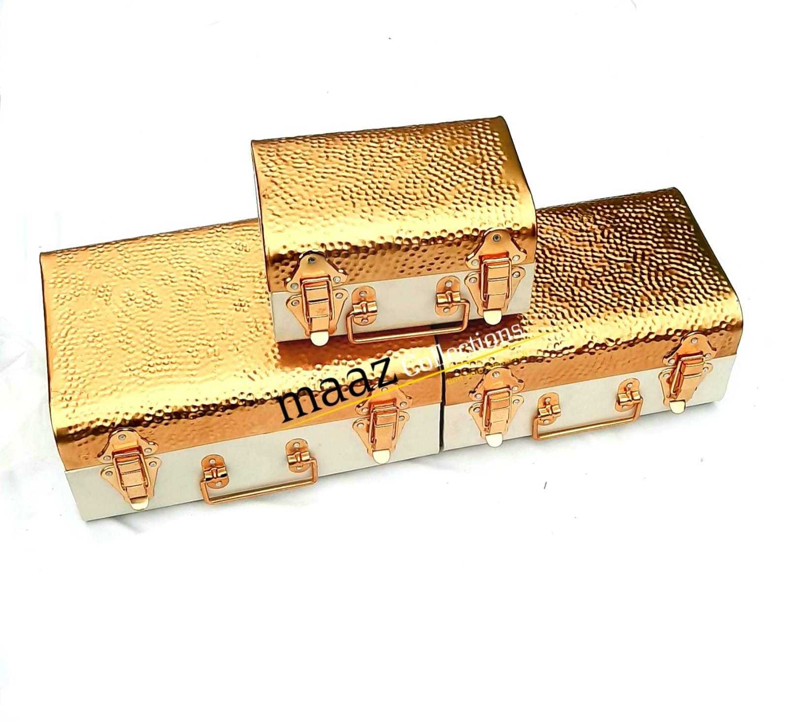 Custom Printing Square Metal Modern Style Storage Trunk Pink Gift Box With Gold Accessories