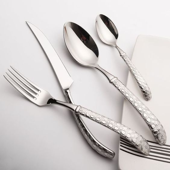 Wholesale Supplies Metallic Cutlery Sets New Arrival Italian Style Metal Fancy Silverware For hotel And Restaurants Accessories