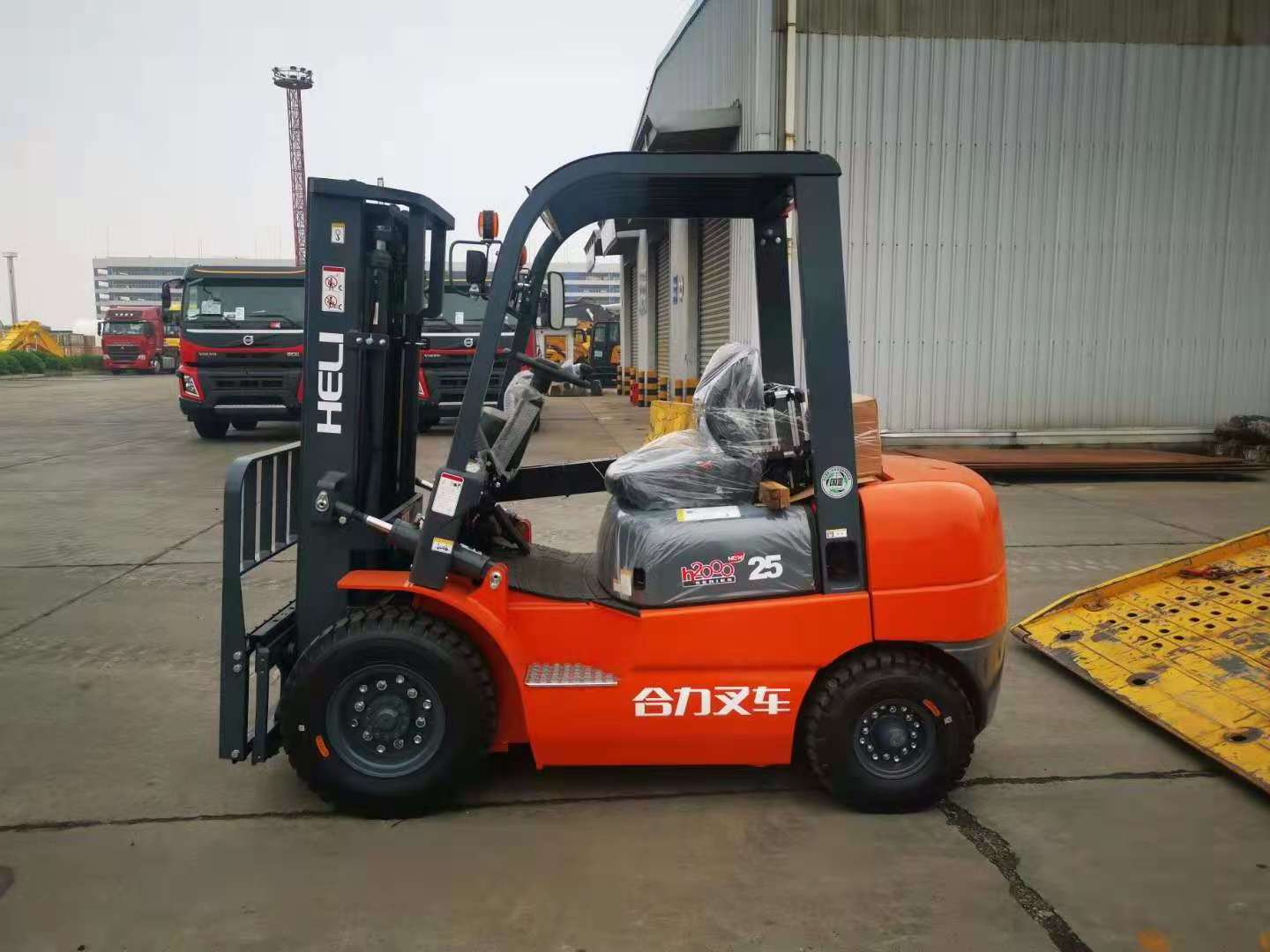 NEW HELI product cpcd25 2.5tons forklift 3m height 6units in one 40HQ container