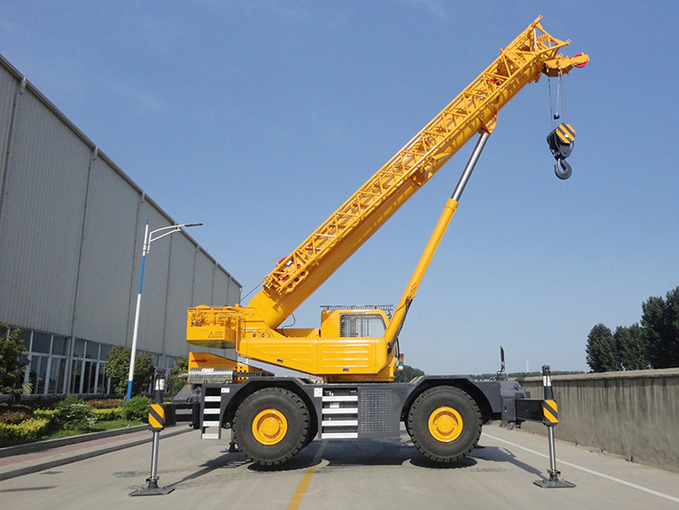 35 Ton Mobile Hydraulic Rough Terrain Crane RT35 With High Work Efficiency