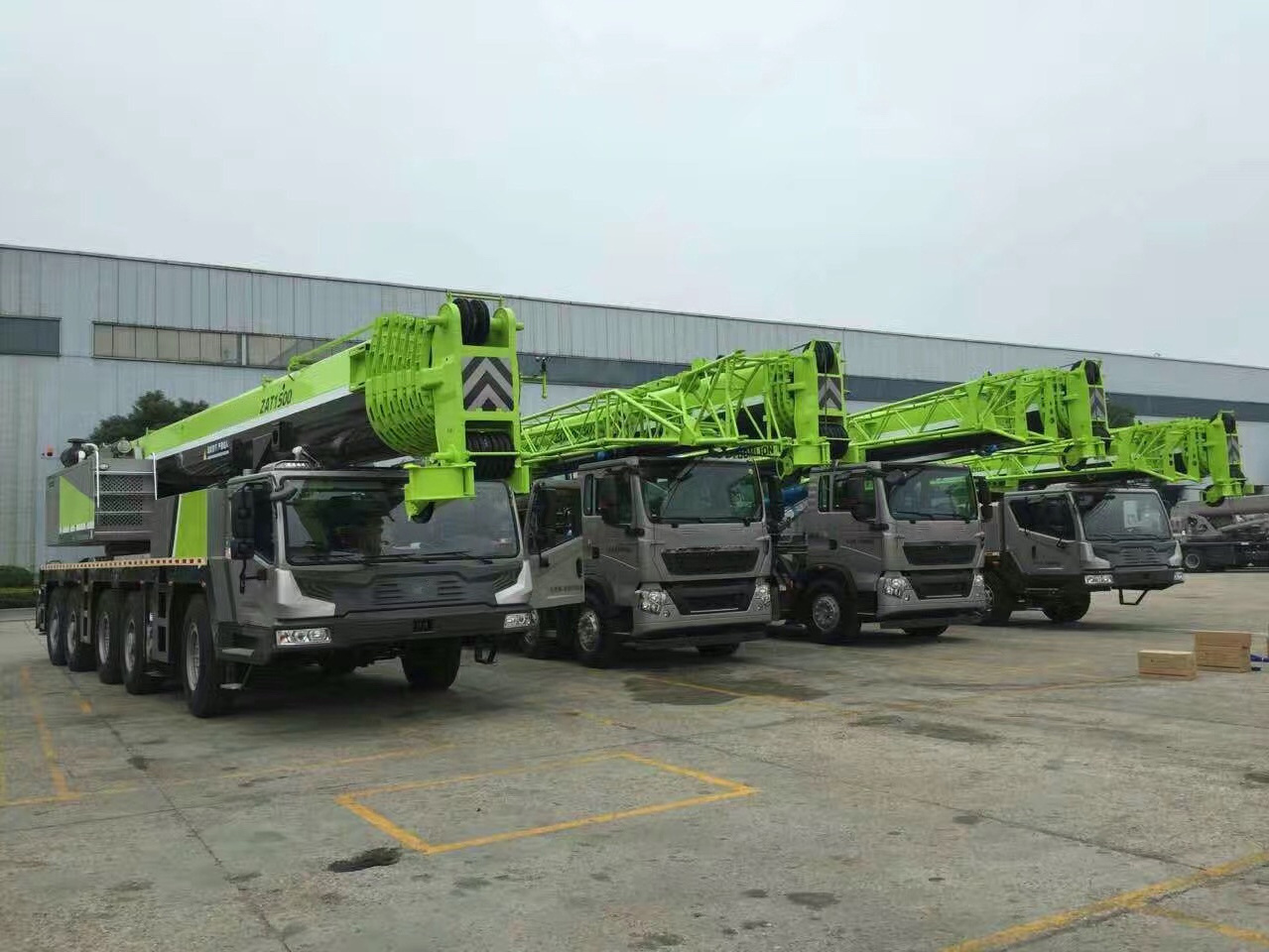 China Brand New Design 12 Ton Small Truck Crane ZTC120 ZTC120V451 with Low Price for Sale