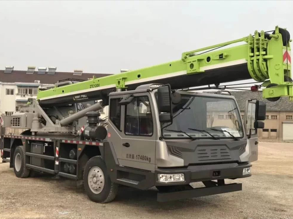 China Brand New Design 12 Ton Small Truck Crane ZTC120 ZTC120V451 with Low Price for Sale