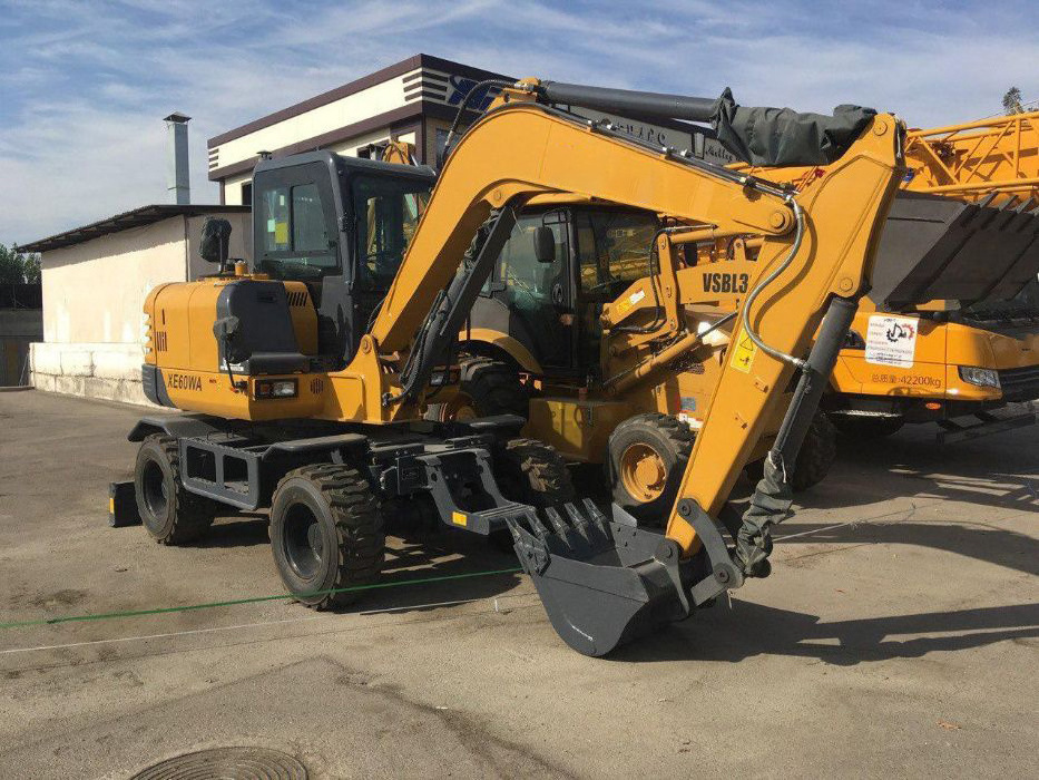 Wheel Excavator 15 Ton XE150WB Wheeled Moving Hydraulic Machine