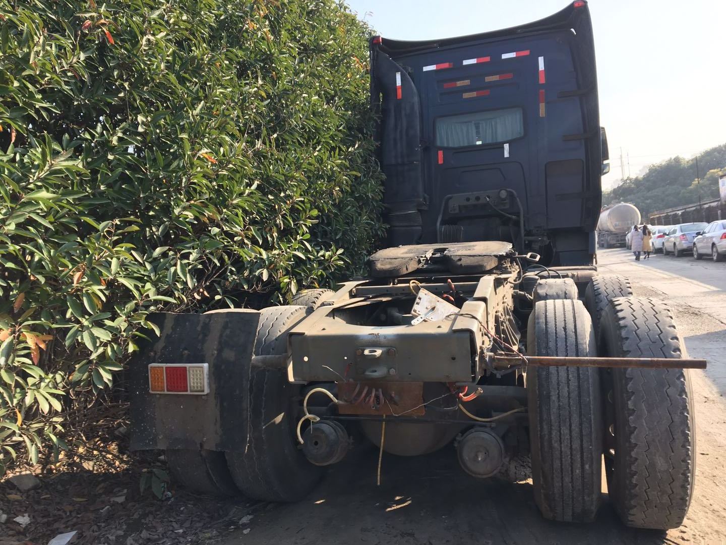 Used A7 Howo Tractor Truck 6x4 Tractor Head 420Hp Diesel For Sale