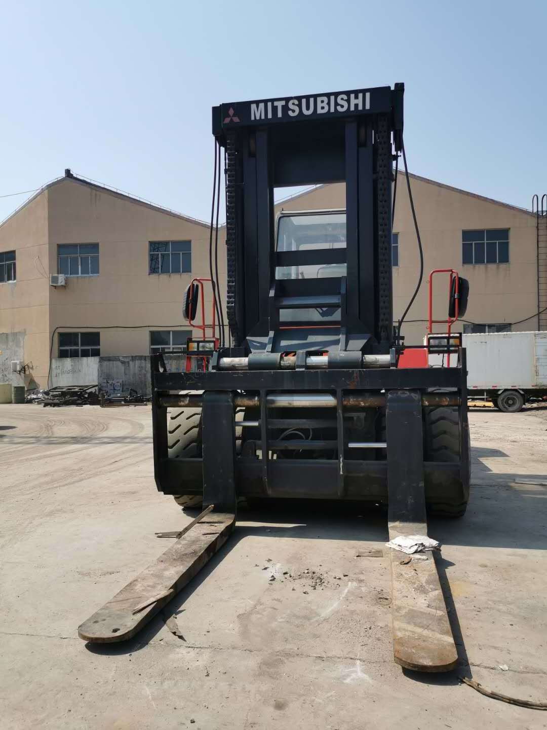 used Japan Forklift FD300 30 ton