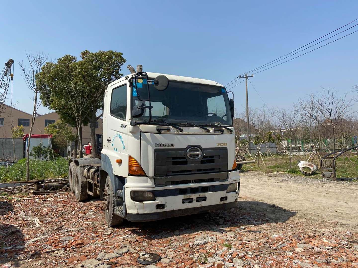 Good condition used second-hand tractor truck 700 for semi trailer