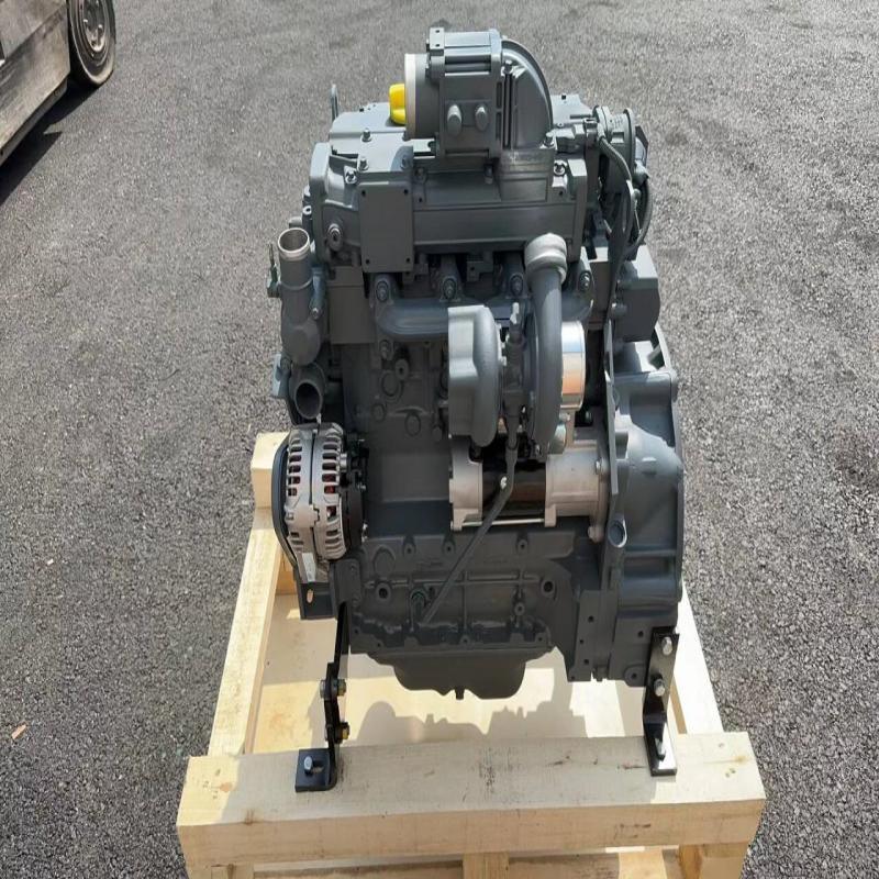 Deutz 6 Cylinder Water Cooled 100-155kw Diesel Engine Tcd2012 L04 2V