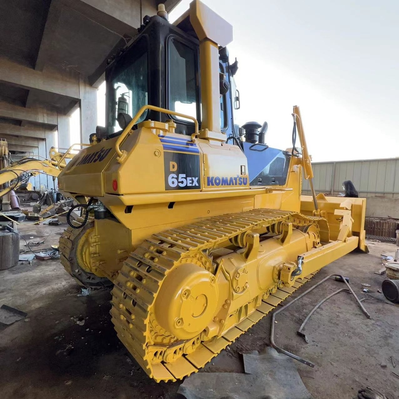 KOMATSU BULLDOZER D65EX D6 DOZER FOR SALE