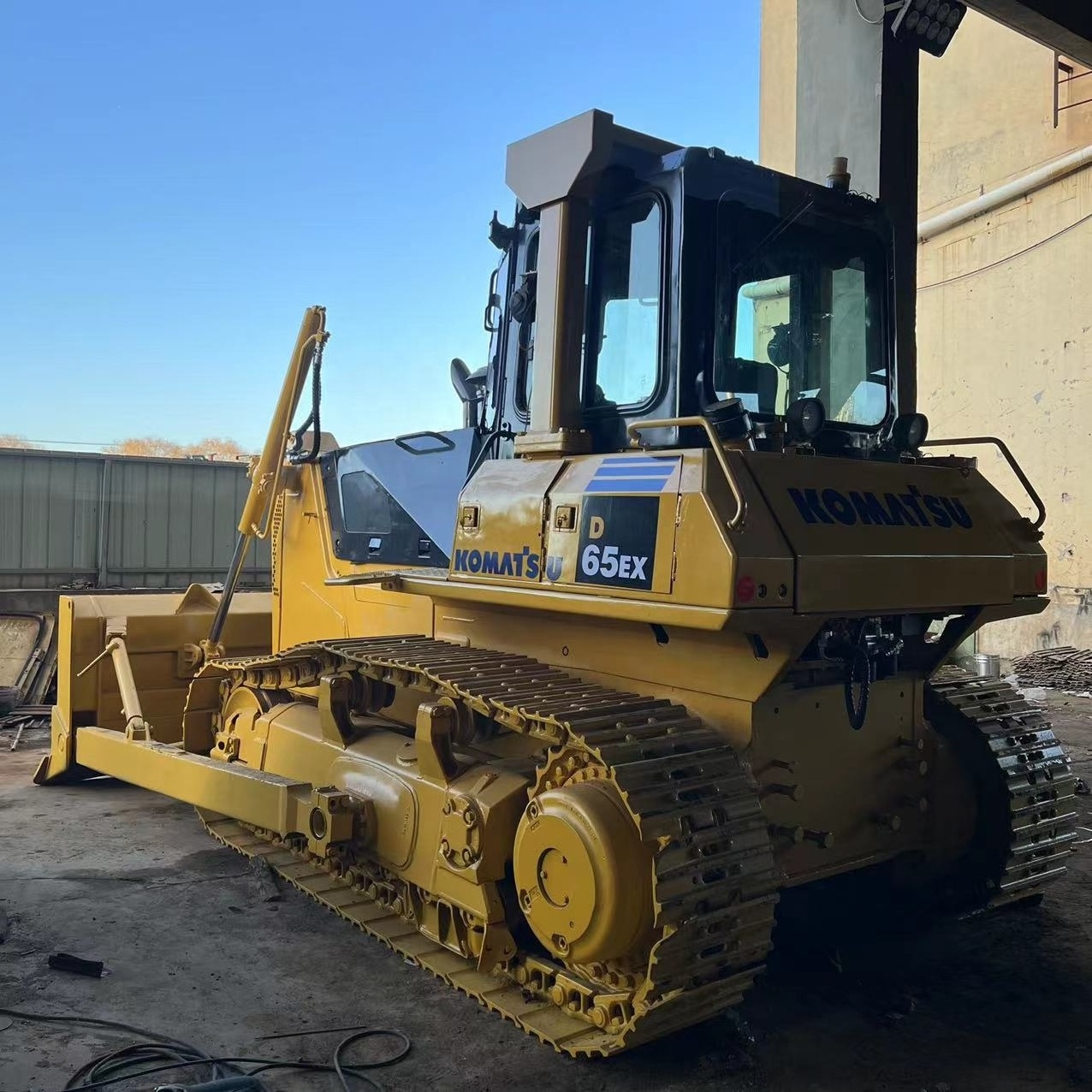 KOMATSU BULLDOZER D65EX D6 DOZER FOR SALE