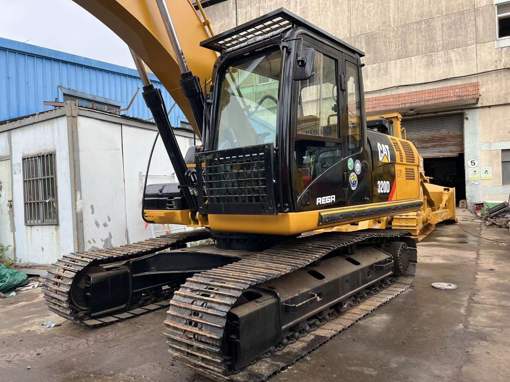 Good Used CAT 320D2 Excavator 320dD2L 325C 320C Used Caterpillar Excavator Original Japan Excavators