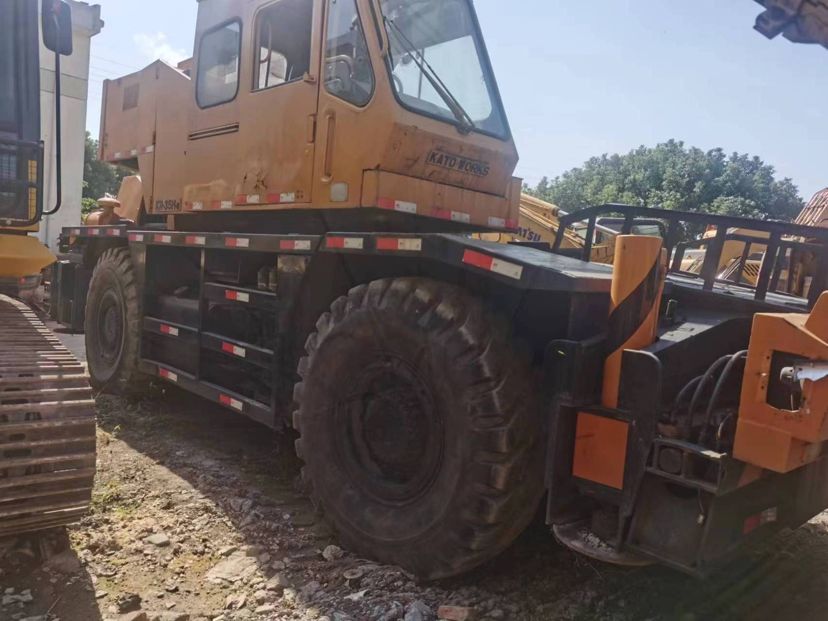 Original Japan 35 Ton Crane Used Kato KR35 Rough Terrain Crane Ready To Work