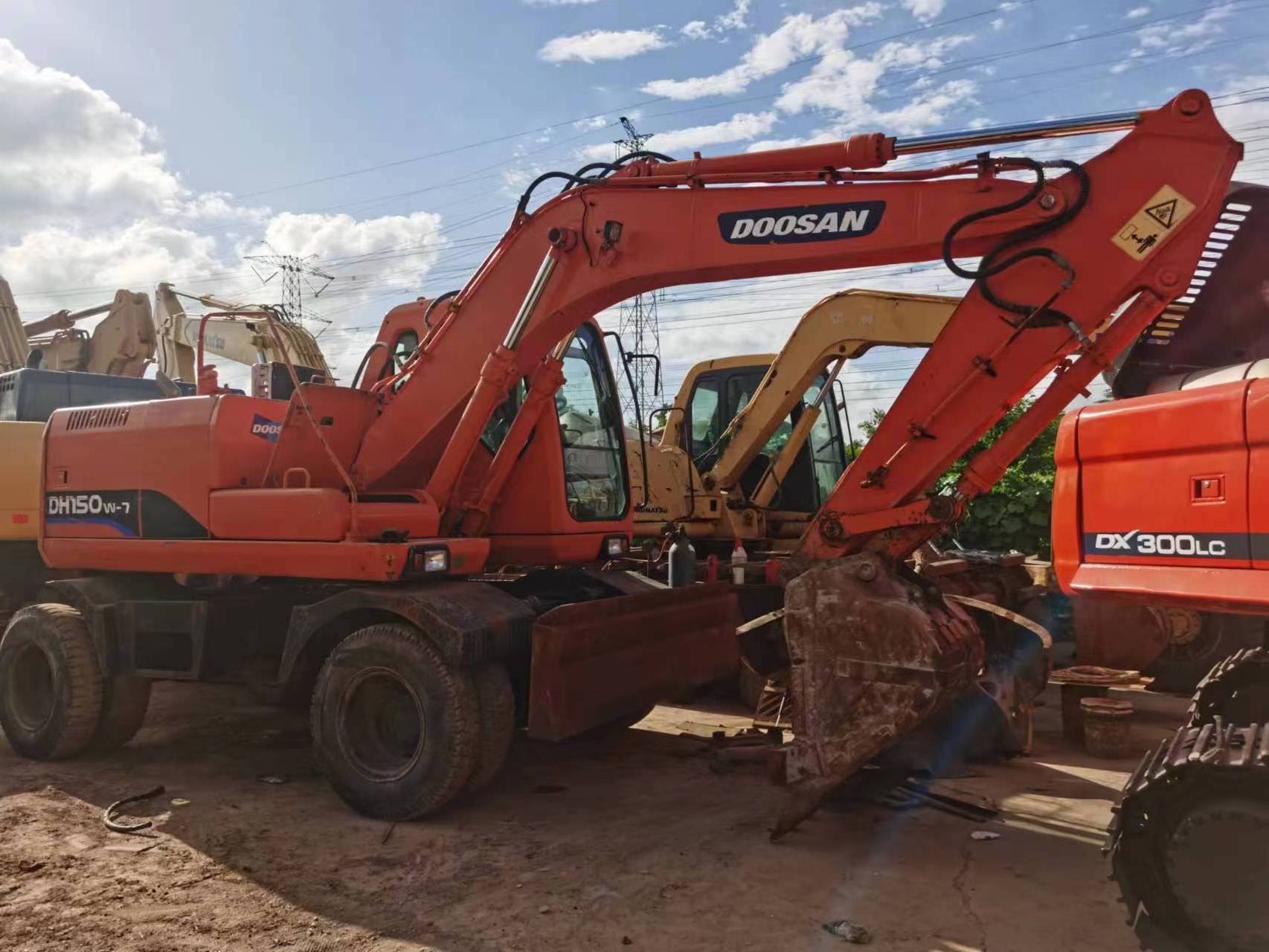 Chinese Cheap Second Hand Doosan Excavator DH150 15 Ton for Sale