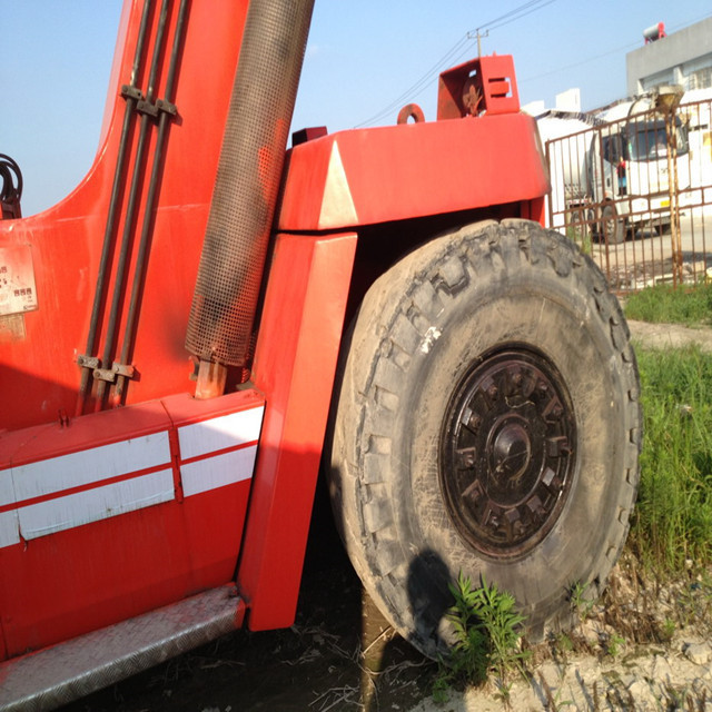 Good Condition Used Kalmar 45 ton Lifting Reach Stacker For Sale in Kenya