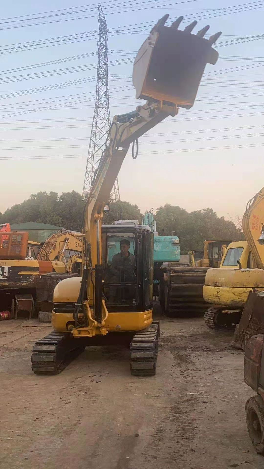 Japan Brand 4 Ton Excavator Used Cat 304 Cat 304CR Mini Excavator Hot Selling