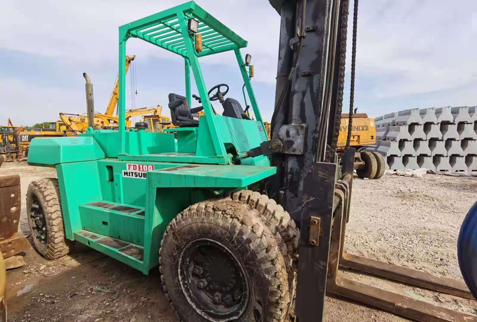 10 Ton Used  Forklift Second Hand Mitsubishi Brand FD100 Diesel Forklift Truck For Sale