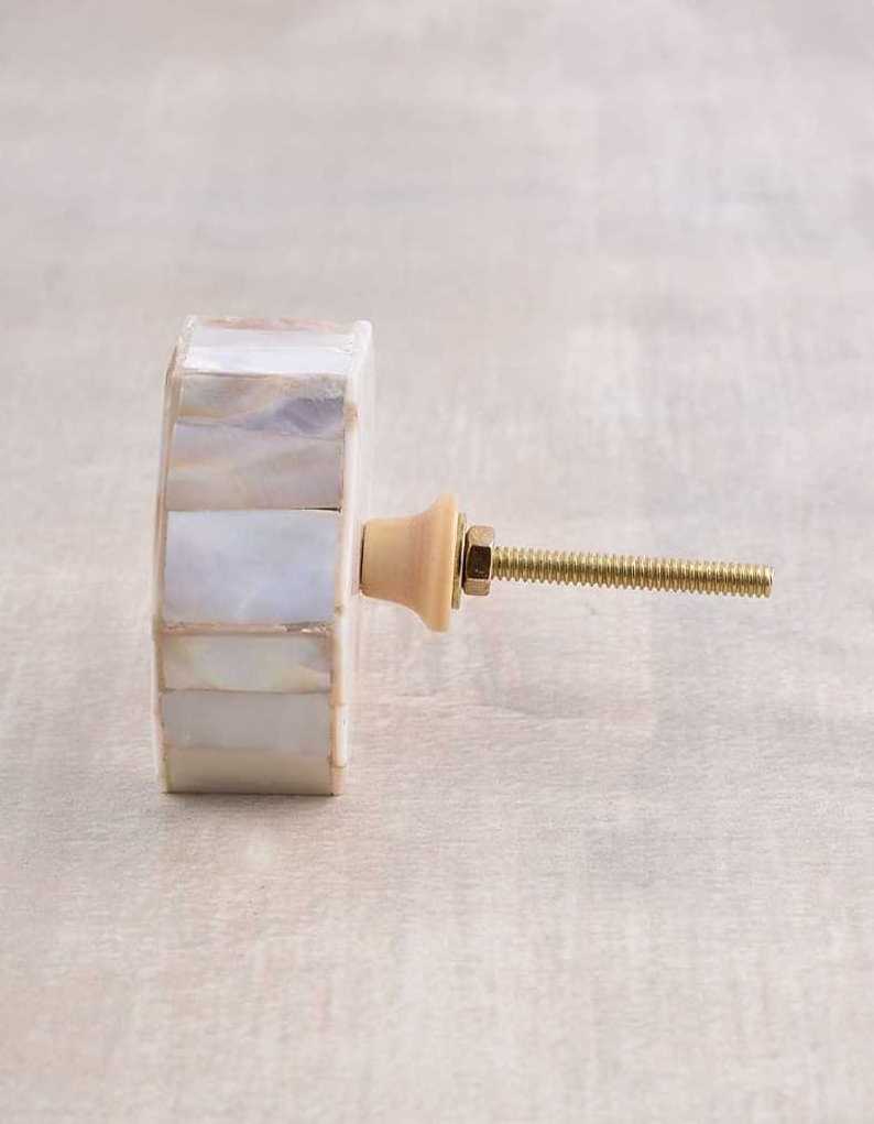 Export Quality Hot Selling Mother of Pearl Hexagonal Shape Cabinet Door Knob