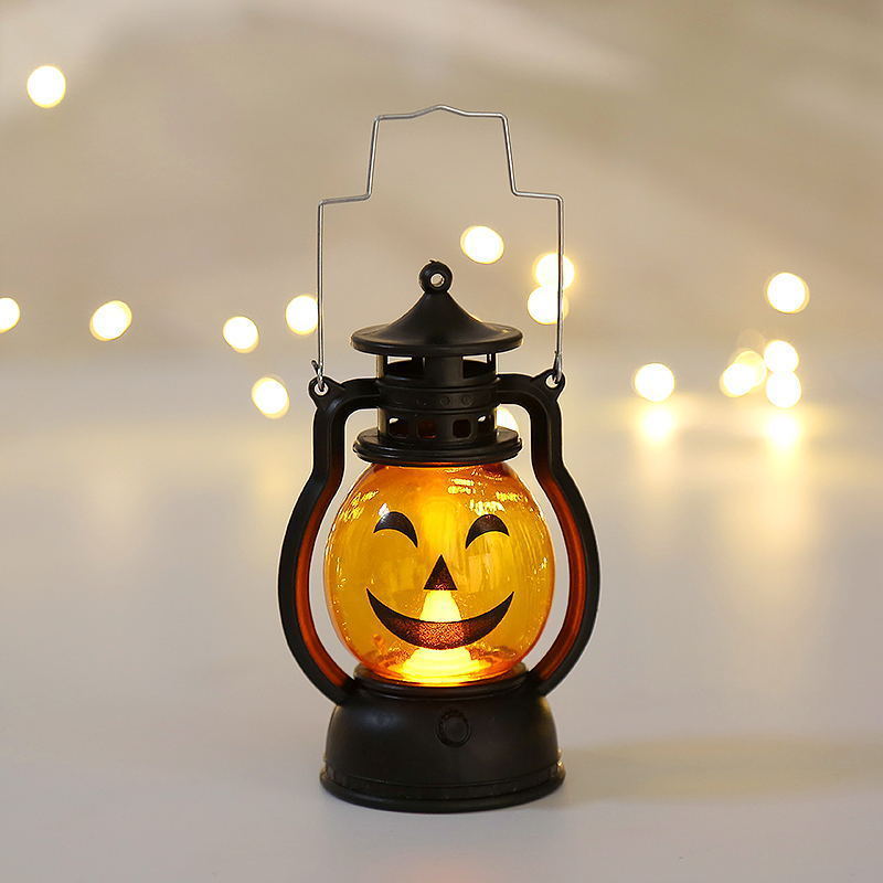 Halloween Home Decorations Metal Oil Lamp Ornamental Light Halloween Decoration Lantern LED Light Lamp