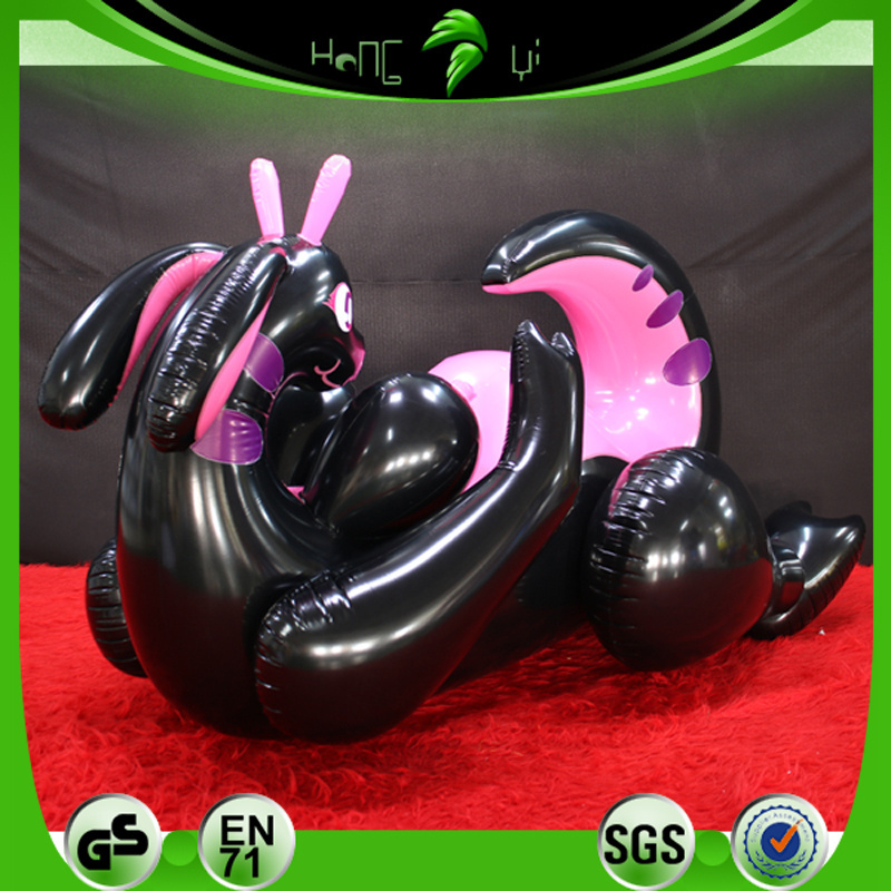 Shiny PVC Black And Pink Inflatable Laying Dragon Hongyi Dragon Pool Toys