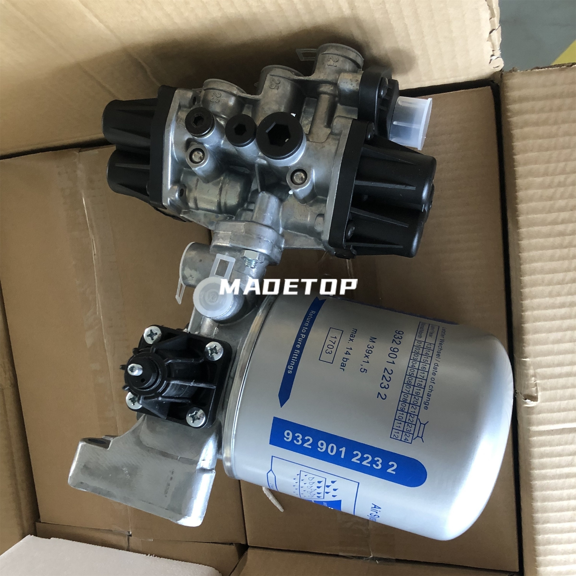 9325000060 Madetop Factory  Wholesale European Truck  Auto Parts  Air Brake Valve Air Dryer  ZB4511 1505498 For MB Truck