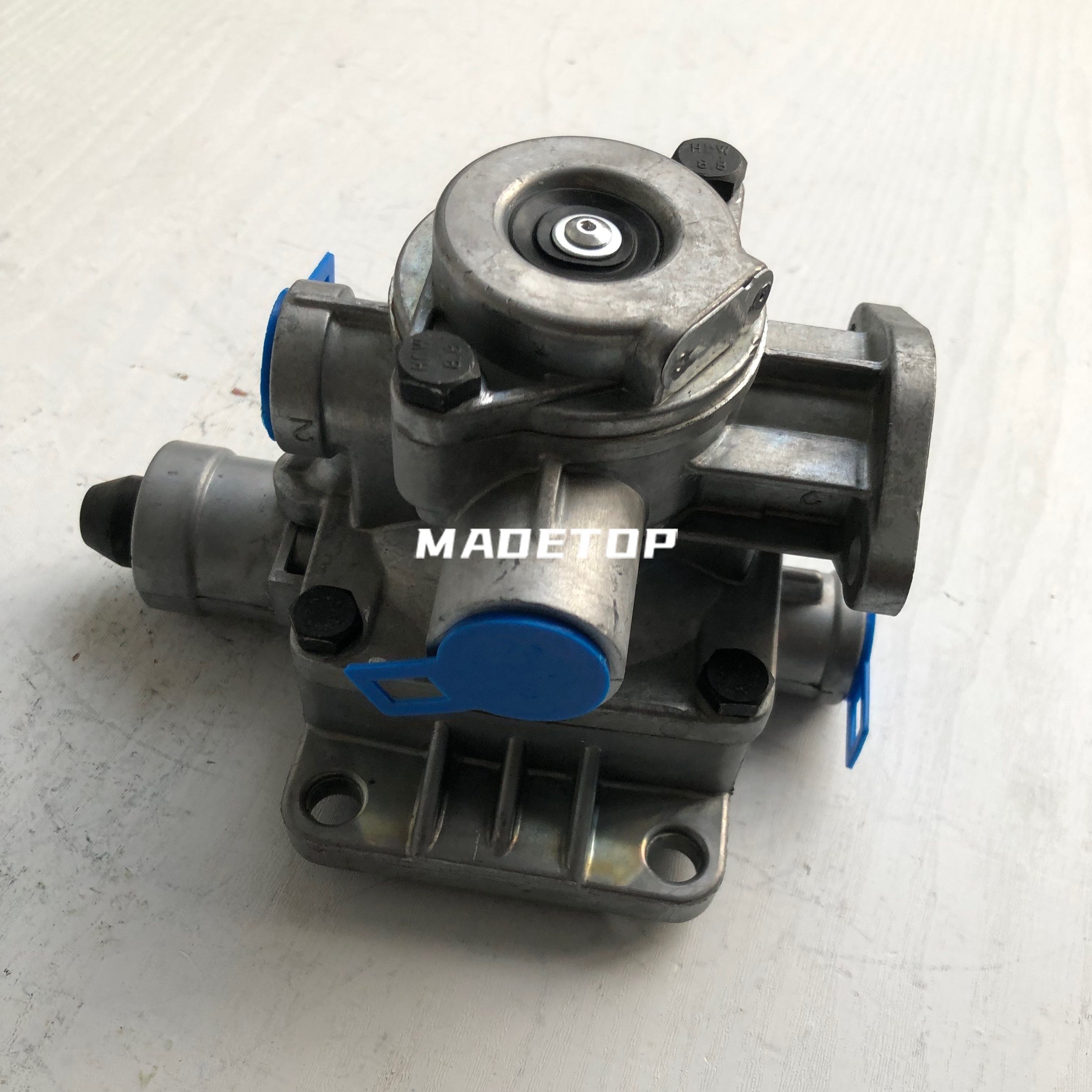 Madetop Factory Wholesale Truck Parts Air Brake Valve Africa 9710021500 Emergency Relay Valve For MAN TGA Auto Parts 3570408