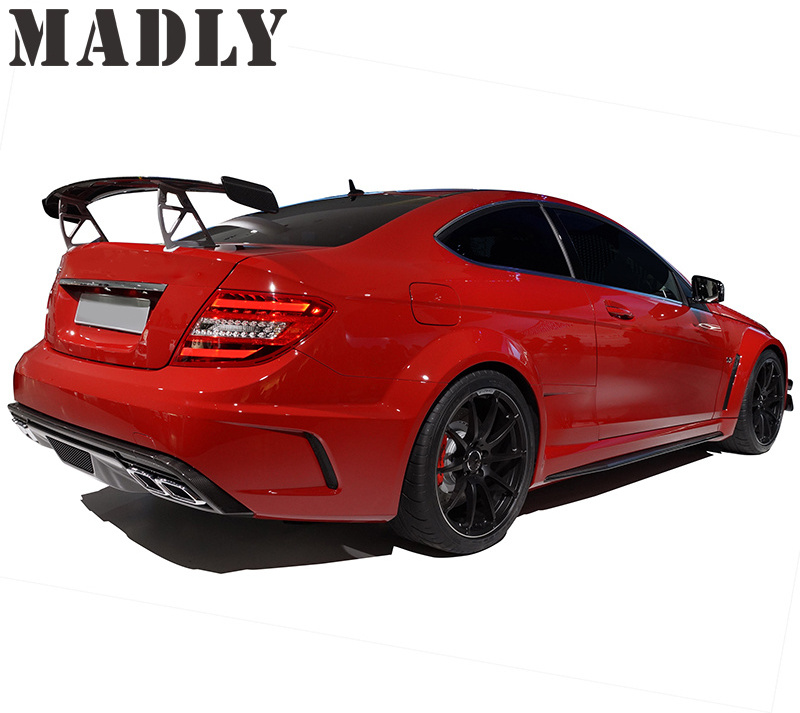 Madly GAF W204 C63 body kits for Mercedes Benz C63 black series body kit PD Style